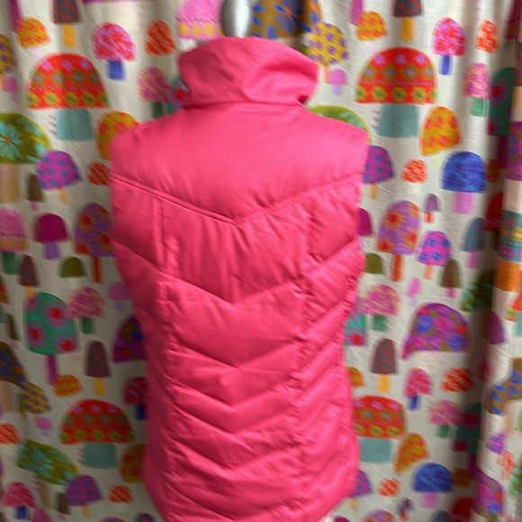 LL Bean Puffy Vest. Small - Picture 3 of 10